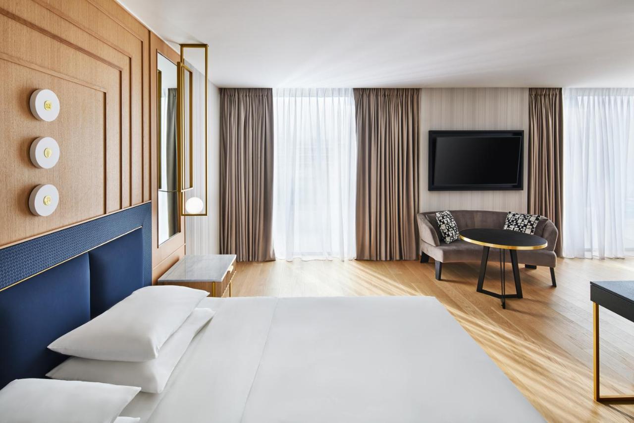 Grand Hyatt Athens Hotel Exterior photo A room at the hotel